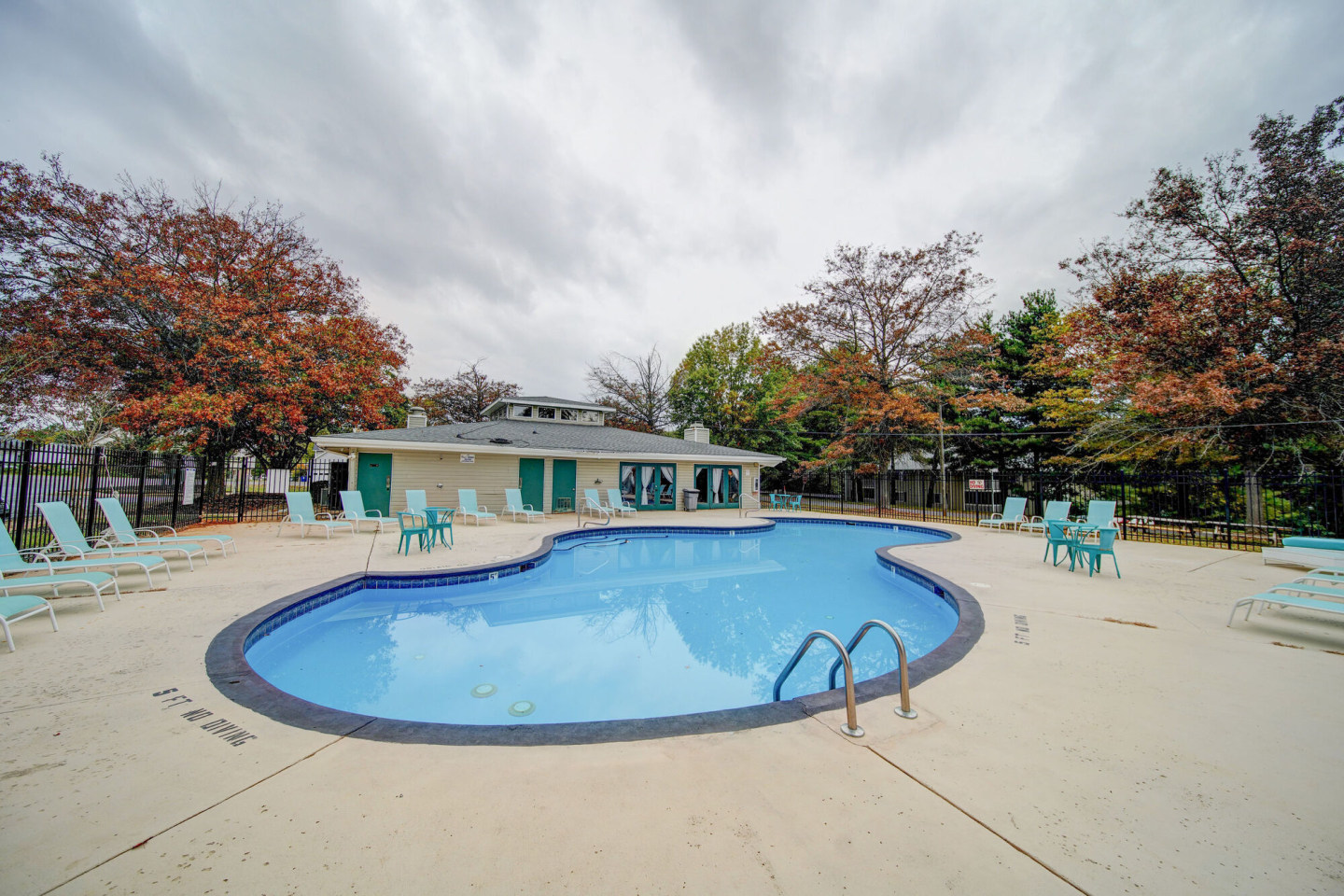 Sentry Pointe Apartments Image 3
