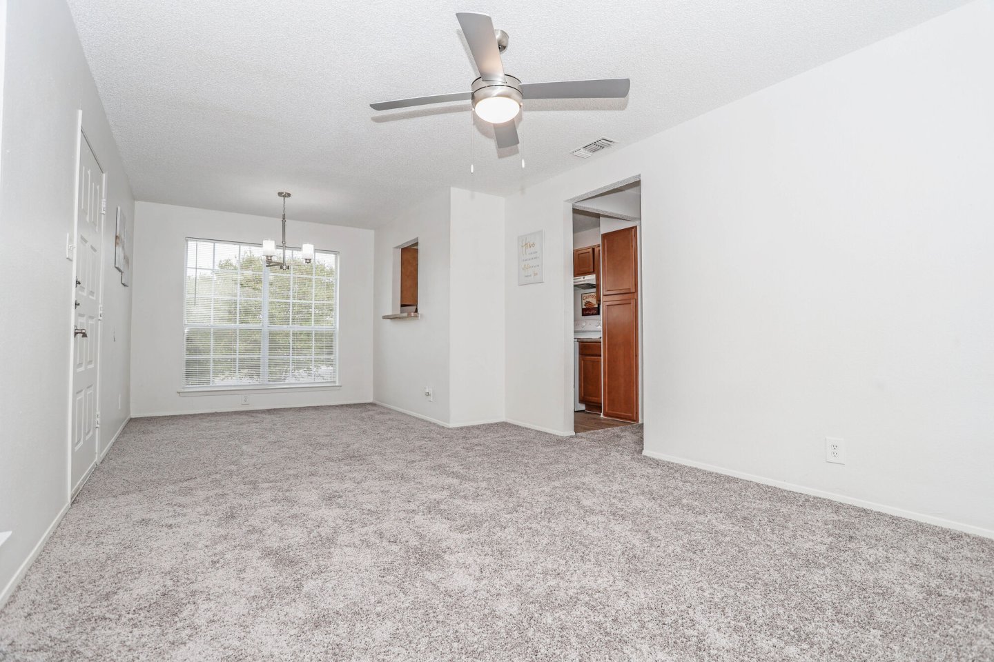 Castleridge Apartments - Affordable Housing Image 3