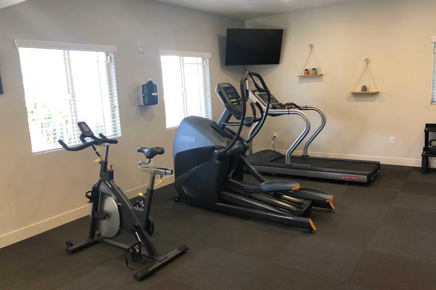 Mission Hills Commons Image 2