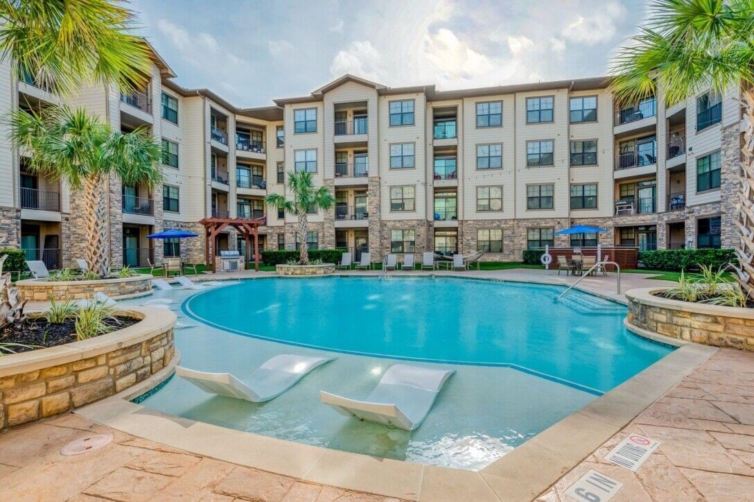 Waterside Village Image 2