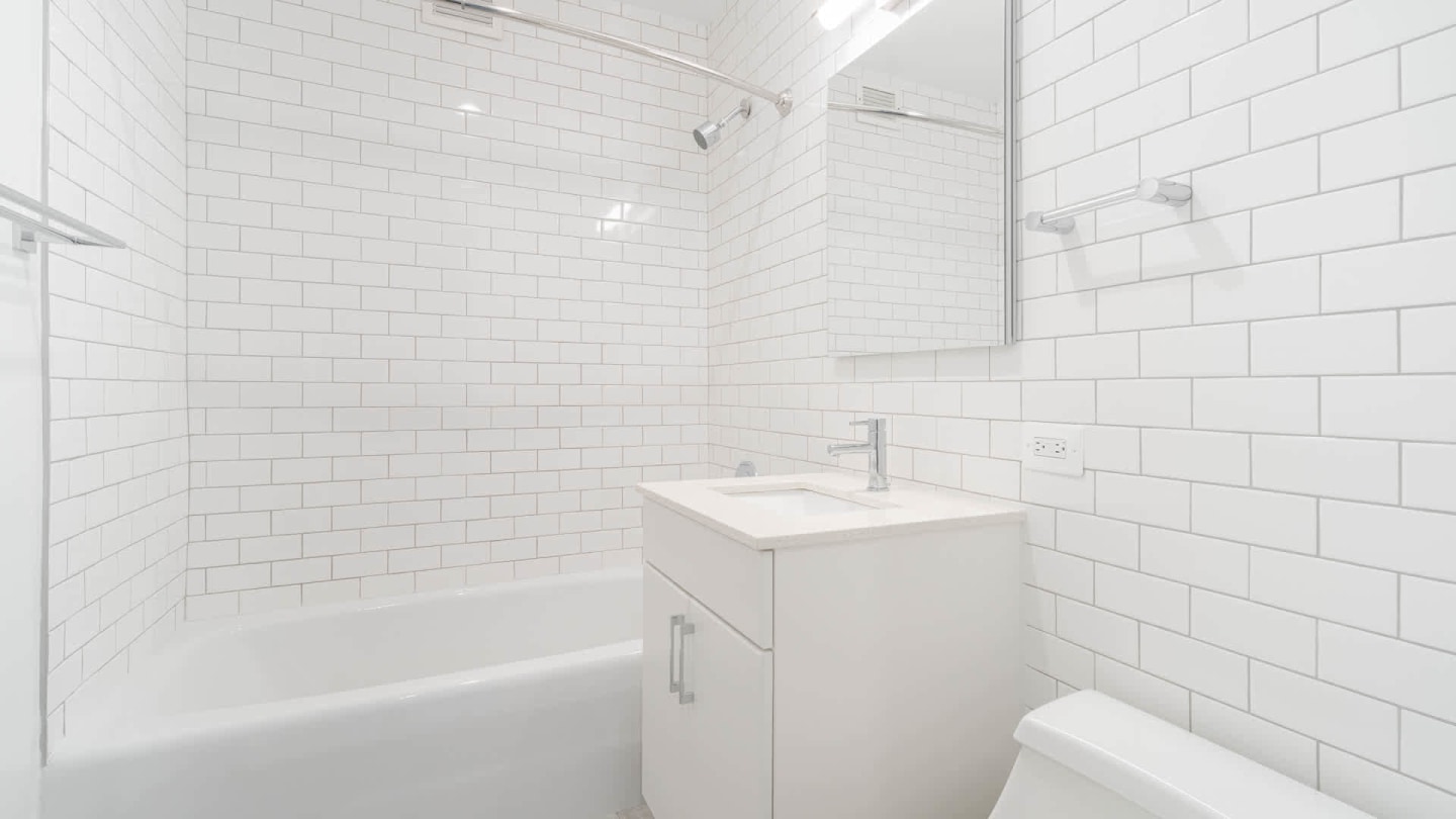600 Washington Image 16