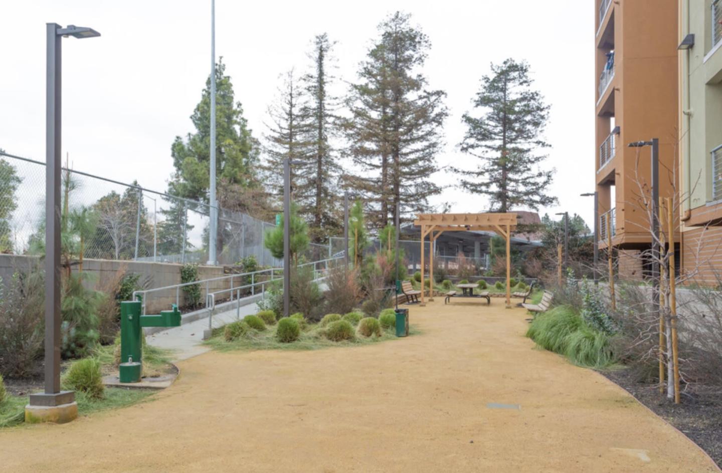 Latitude 37 Image 12