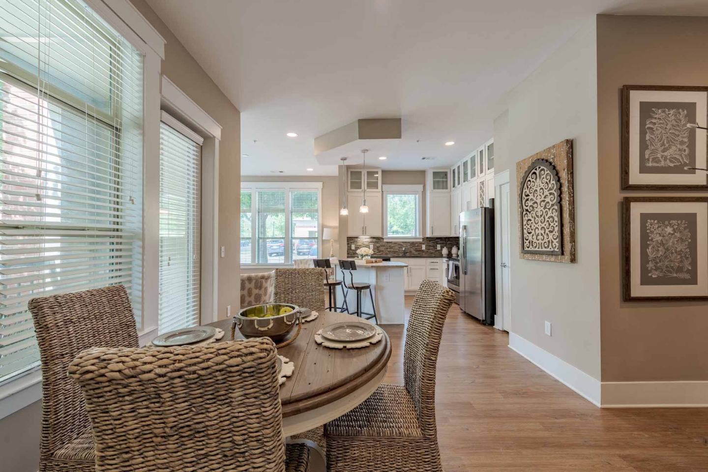 Apartments at Palladian Place Image 30