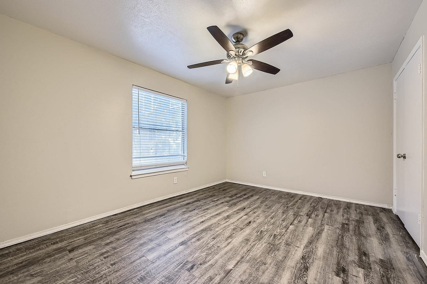 Ridgmar Oaks Image 38