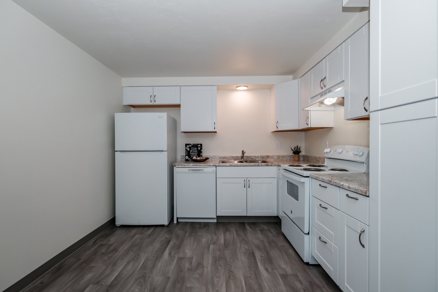 Sequoia Apartments Image 4