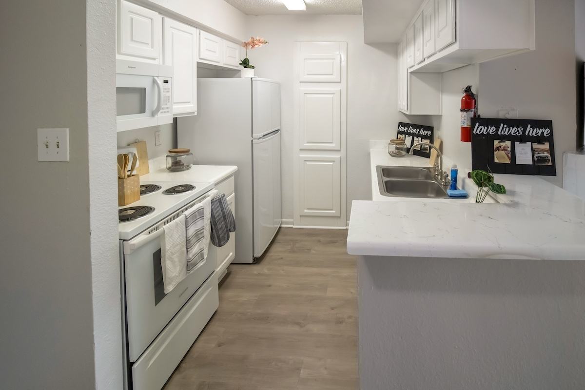 Pine Creek Apartments Image 14