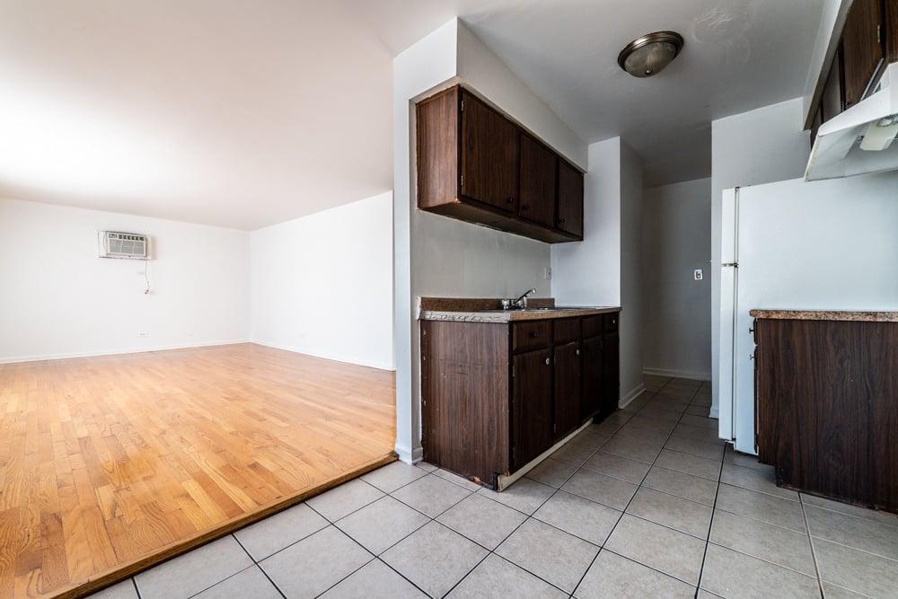 2110 S 5th Ave Image 3
