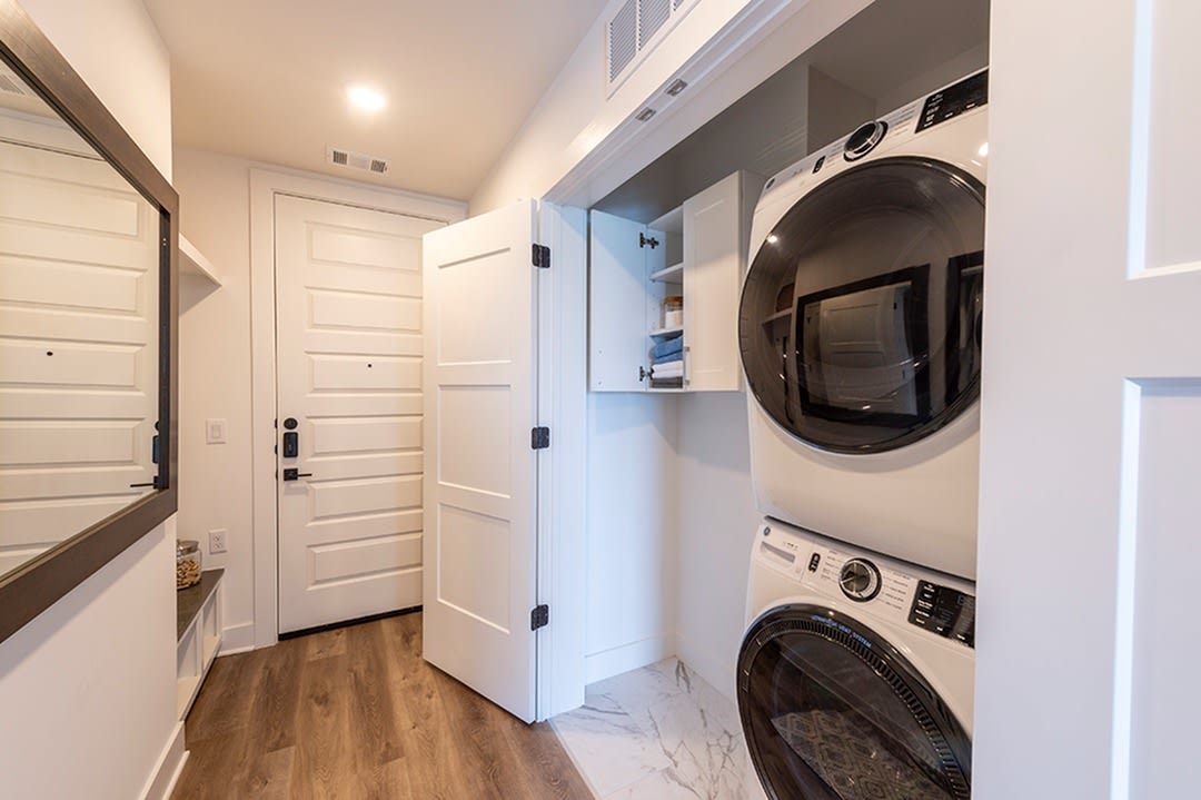 Pearl Rosemont Image 39