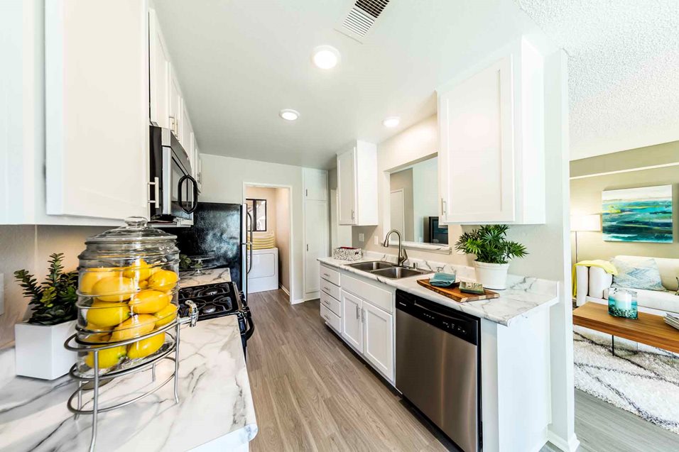 Serrano Highlands Apartments Image 16