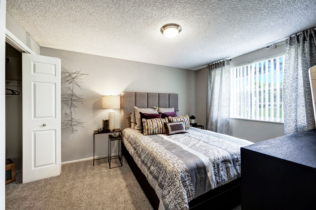 Ten 30 and 49 Apartments Image 6