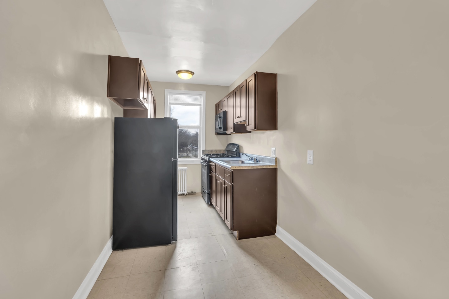 Panorama Courts Image 9