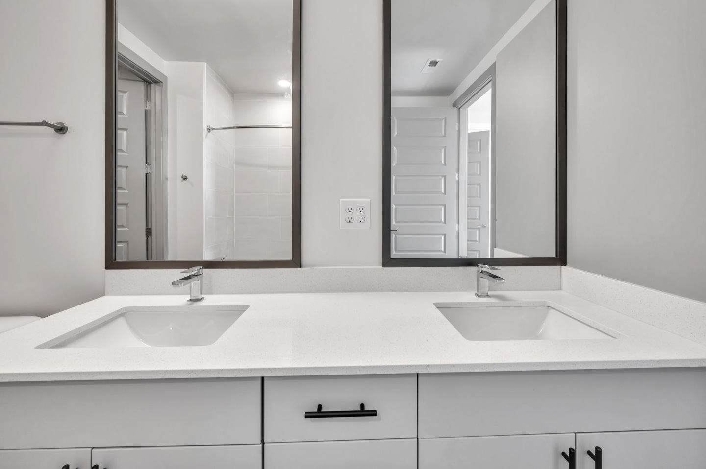 Aura Fifty4 Image 15