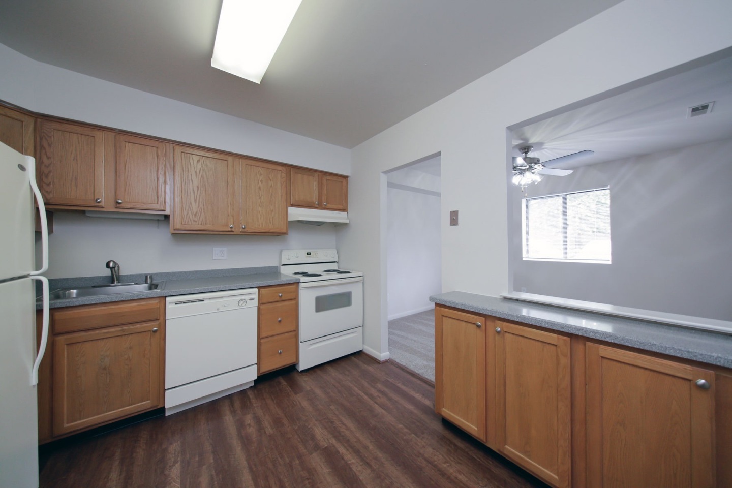 Old Orchard Apartments Image 3