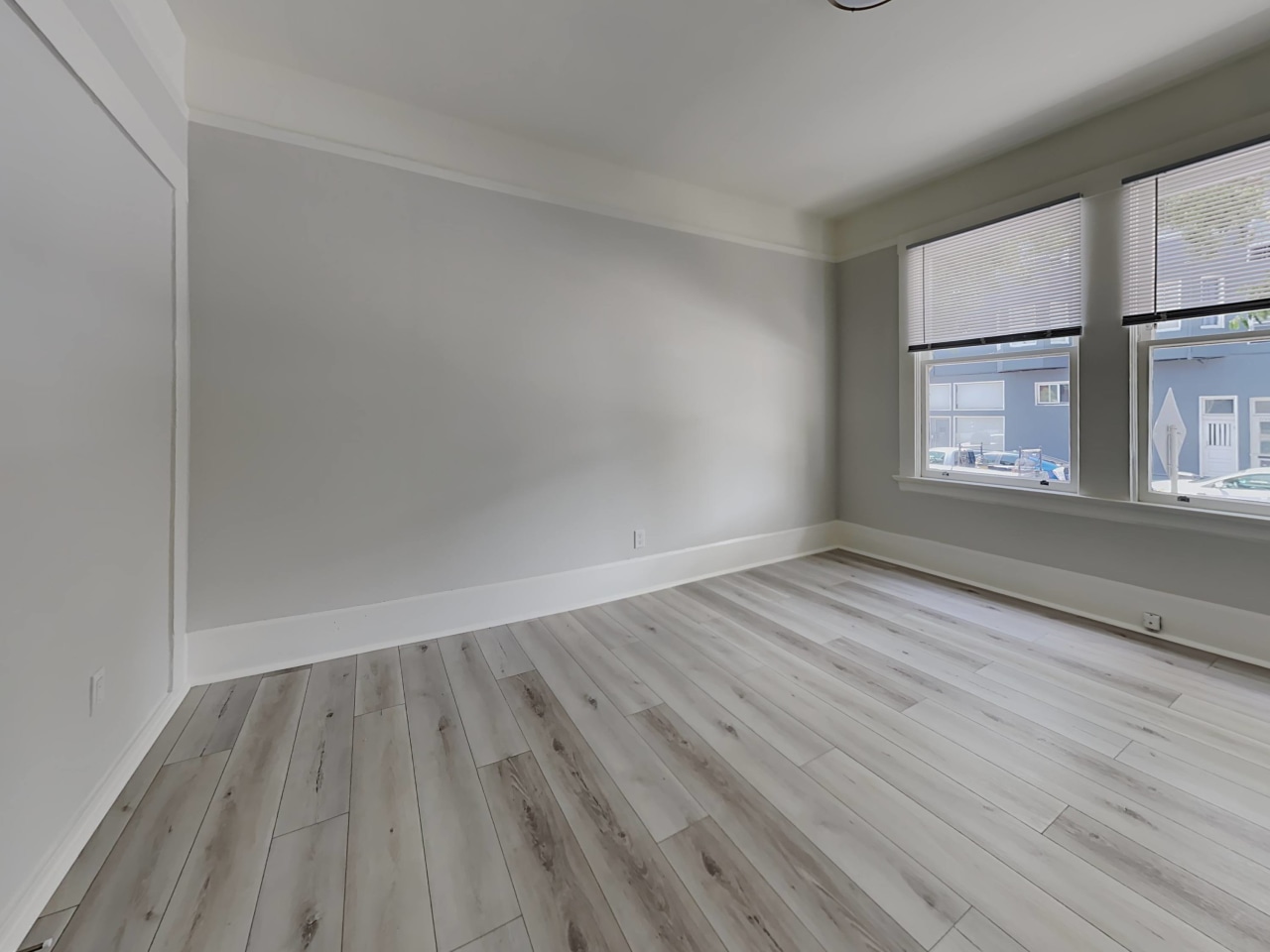 590 8th Ave Image 9