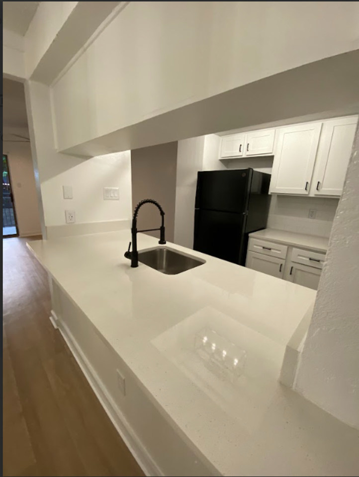 Townhollow Apartments Image 4