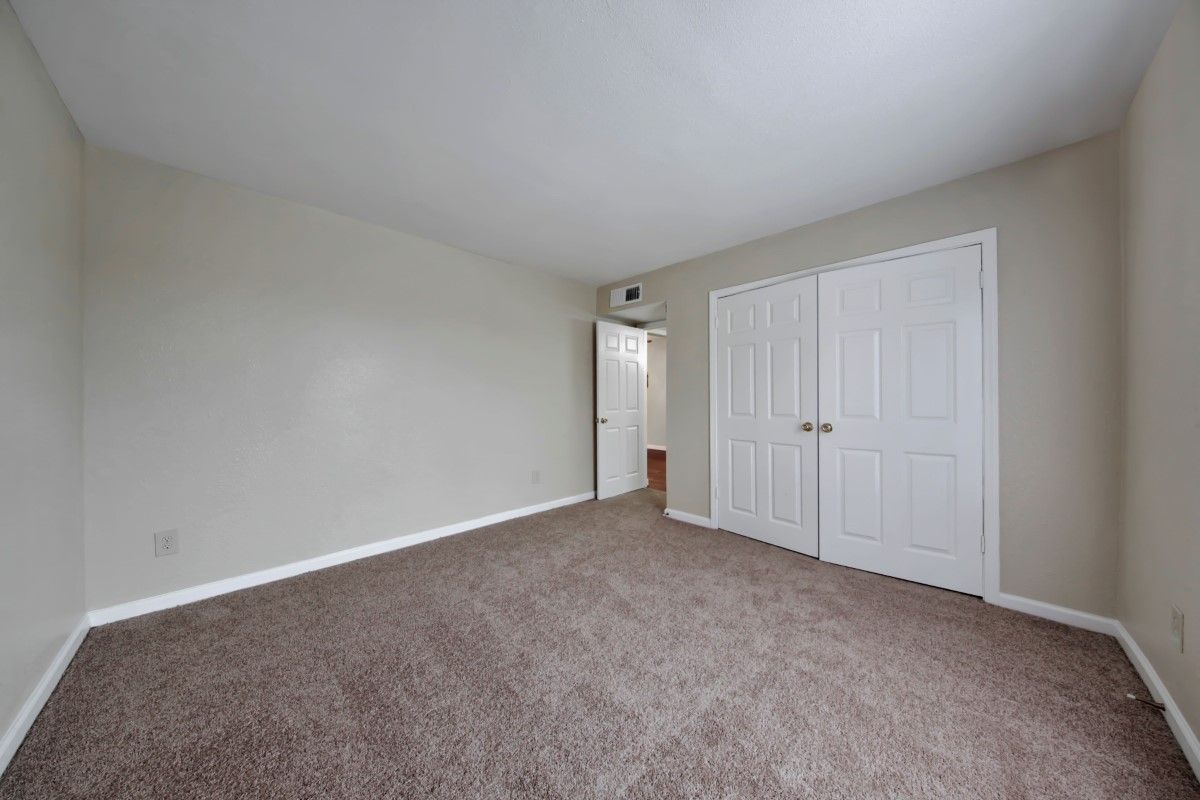 Pelican Pointe Image 10