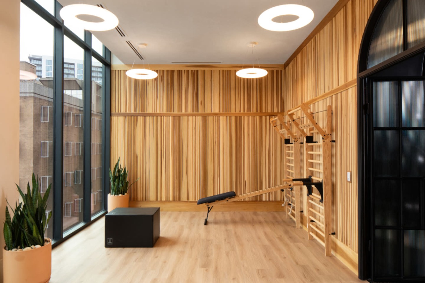 Emmi Midtown Image 23