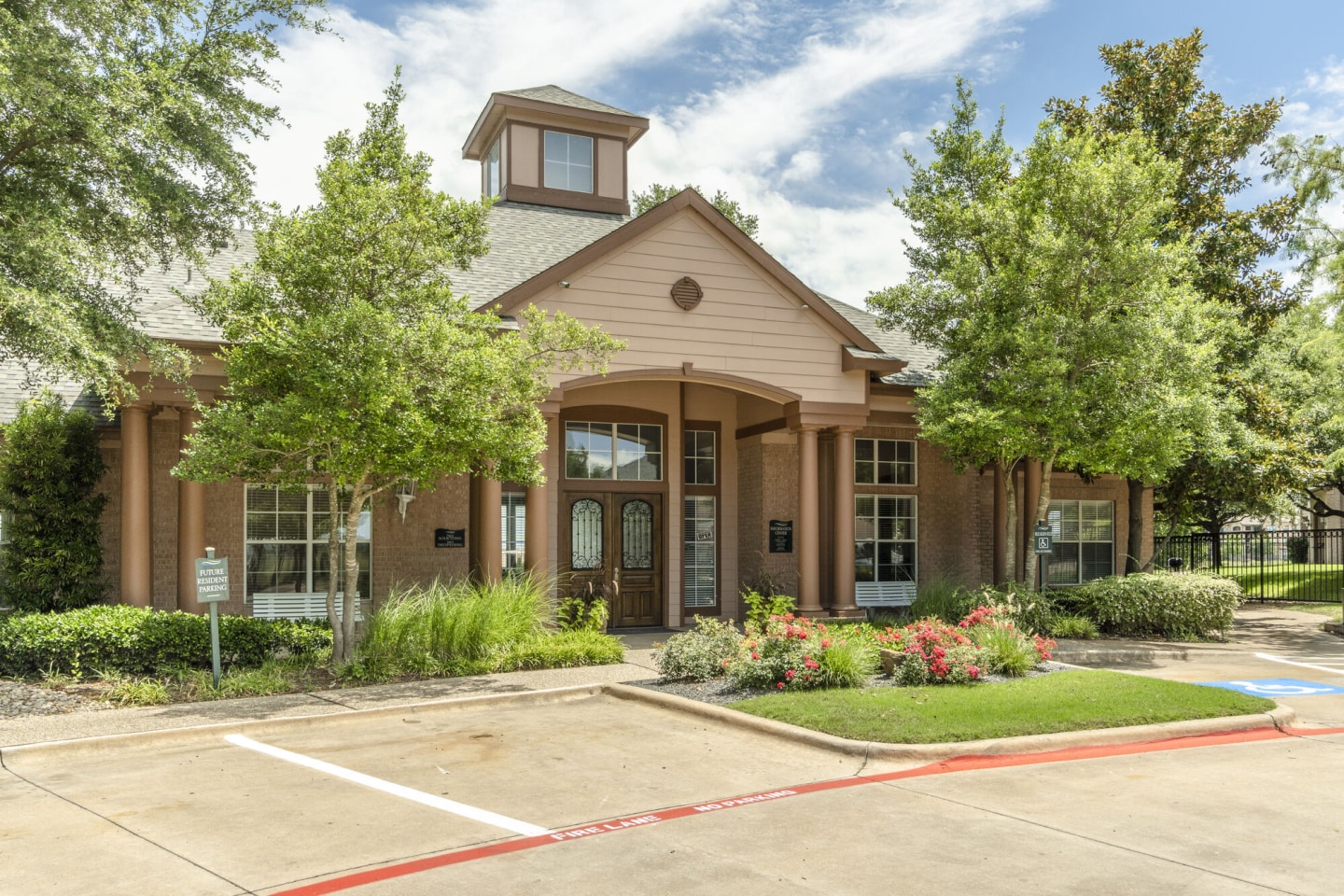Blue Lake Villas Image 32