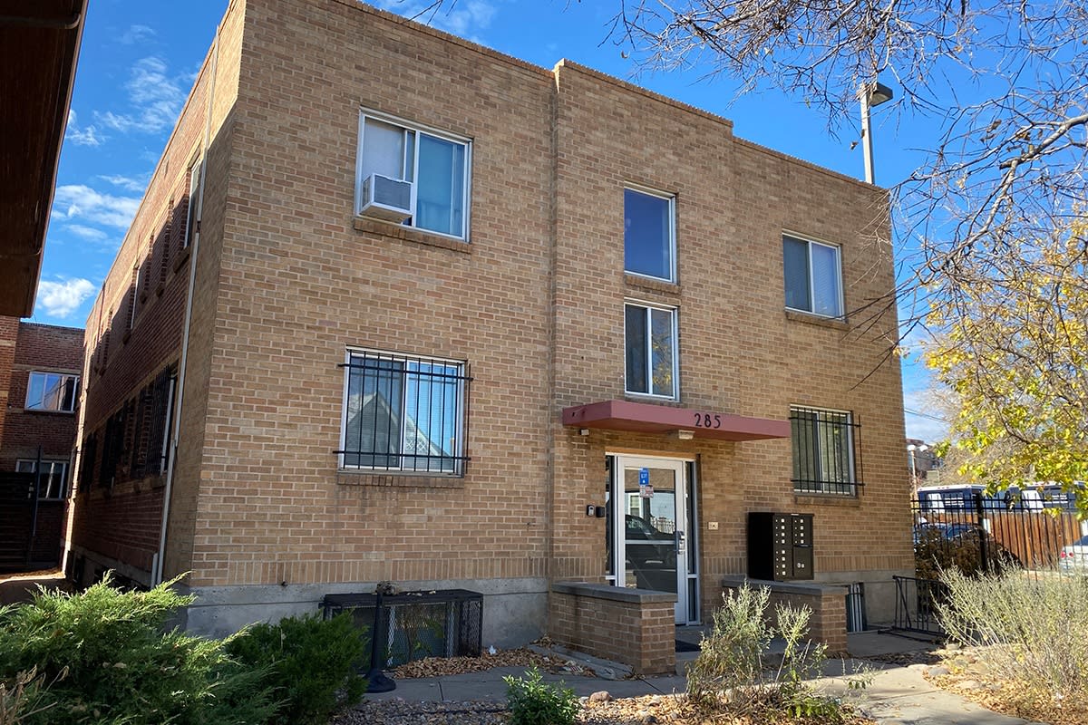285 S Lincoln Street Image 1