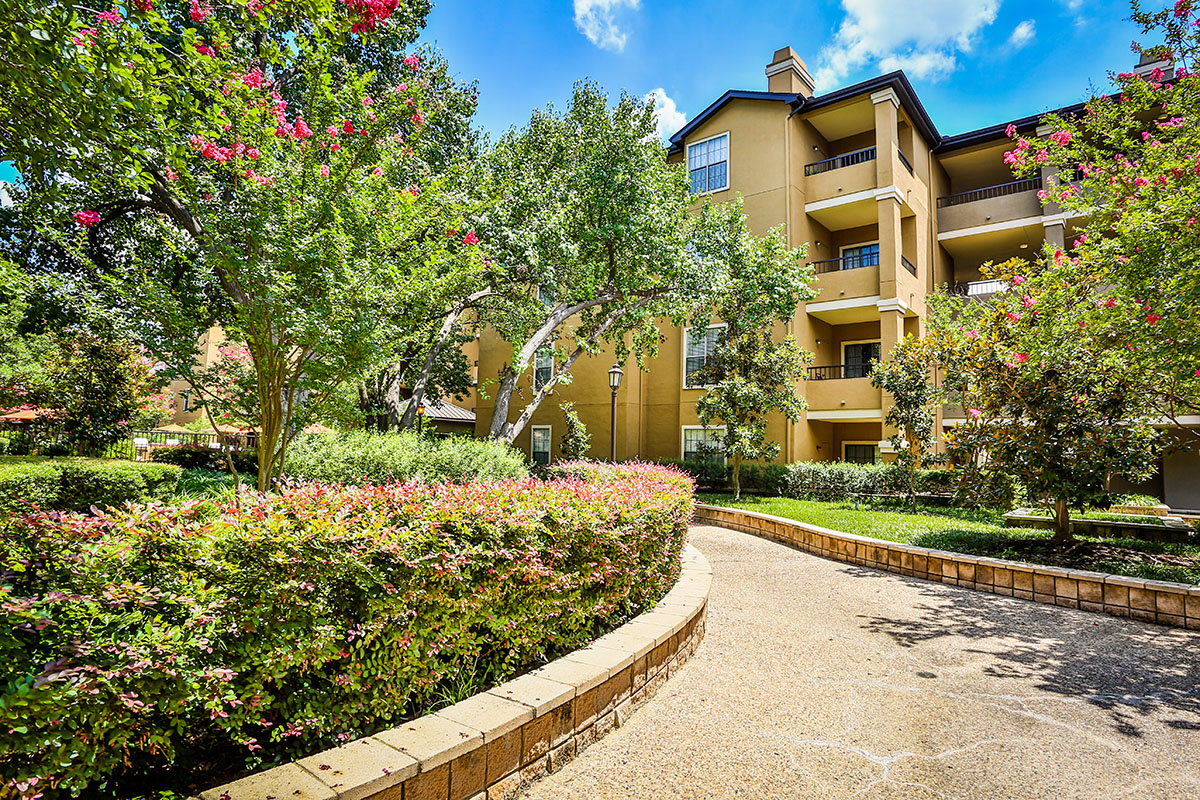 The Courts at Preston Oaks Image 8