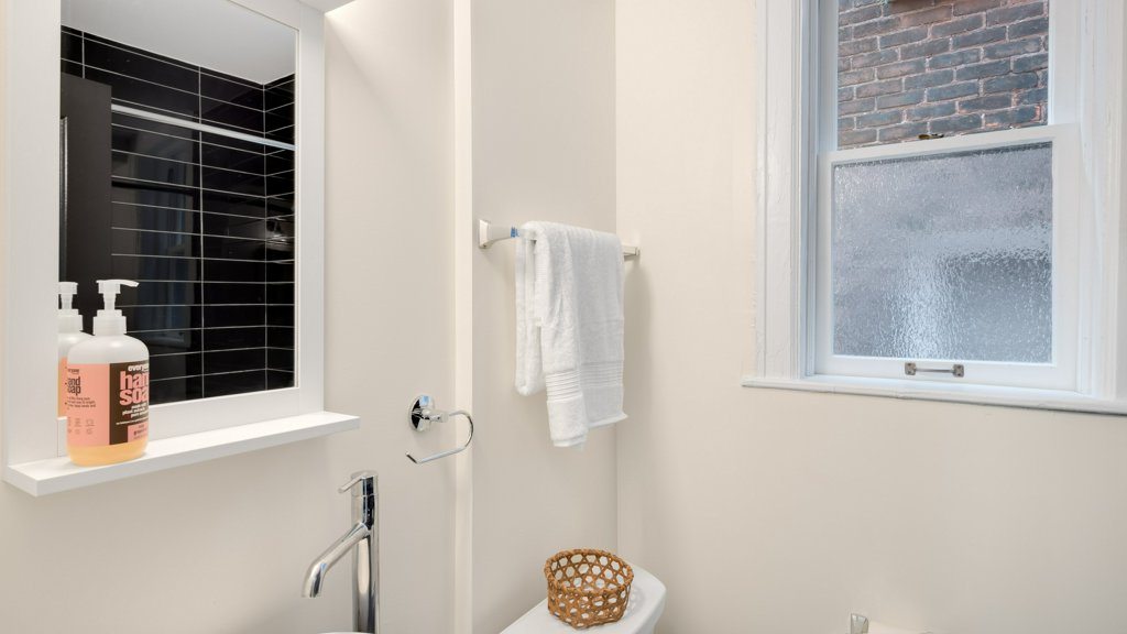 Hubbard Apartment Image 8