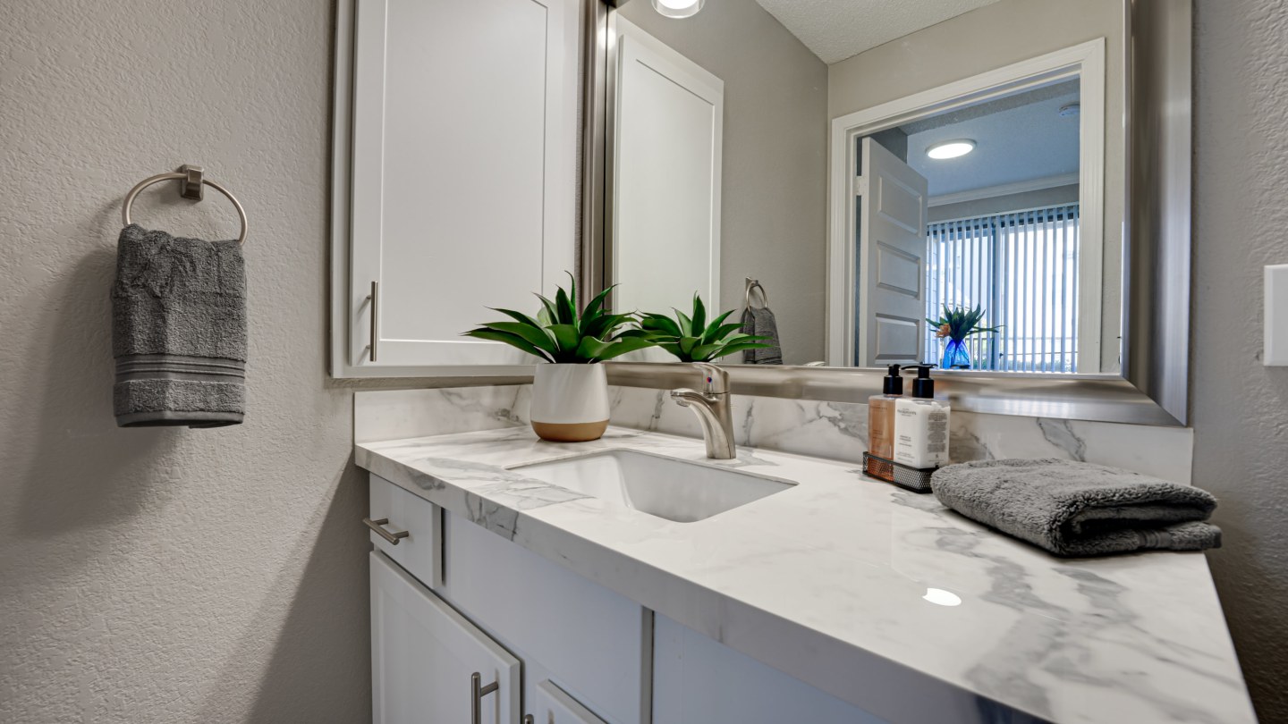 Carmel Creekside Image 16