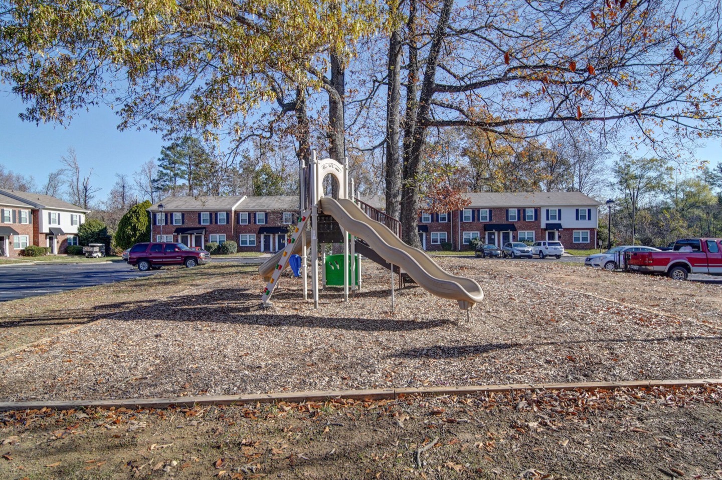 Oakview Terrace Image 3