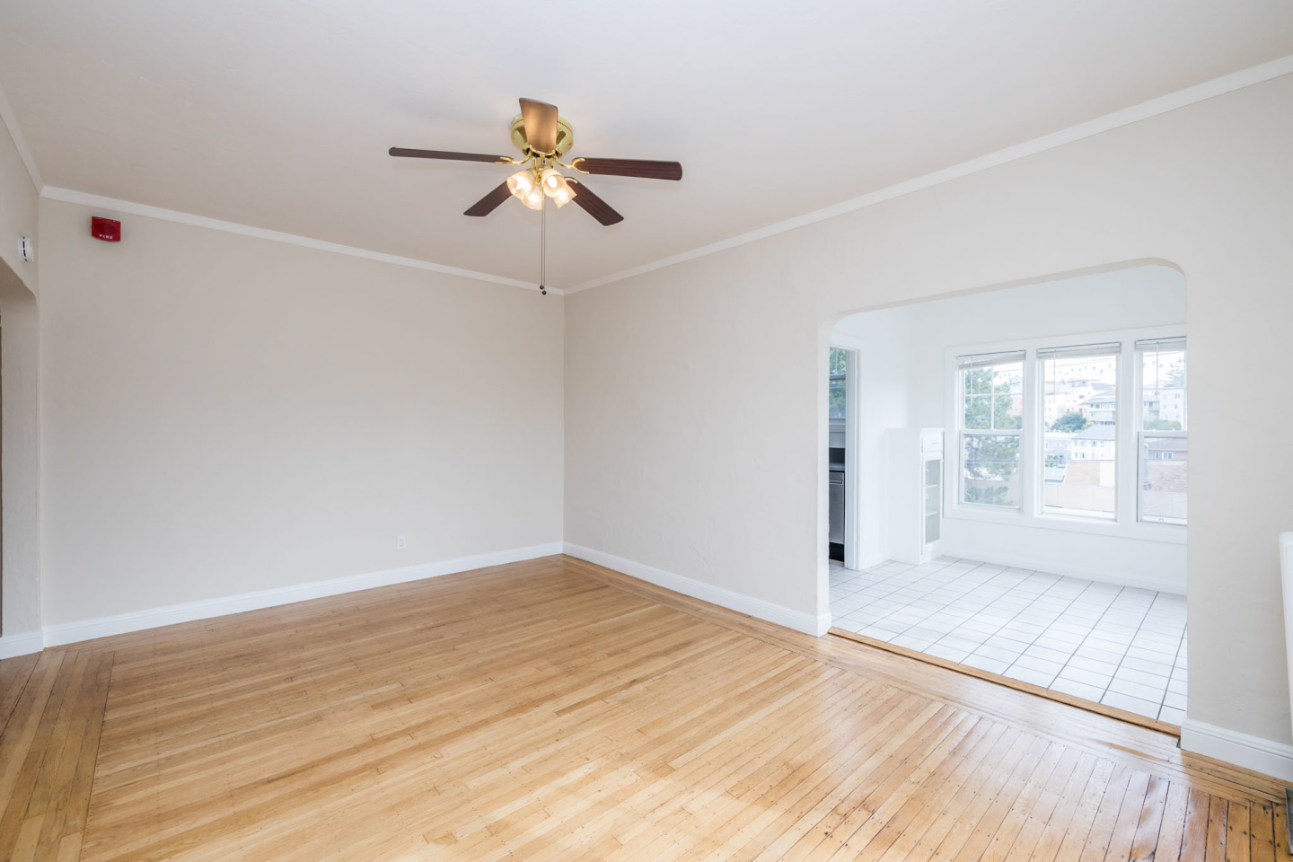 421 Van Dyke Avenue Image 2