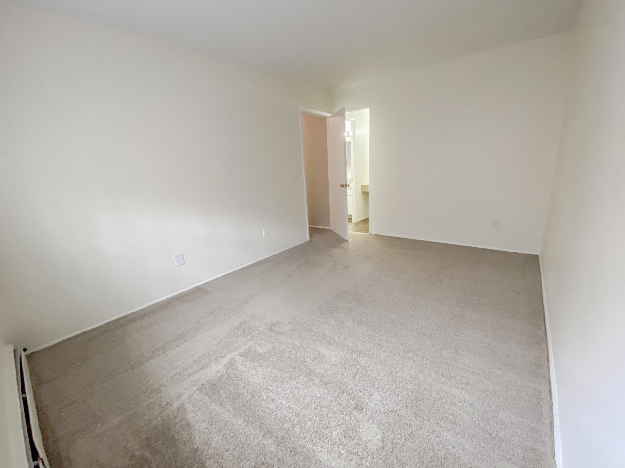 Evergreen Village Apartments & Townhomes Image 20