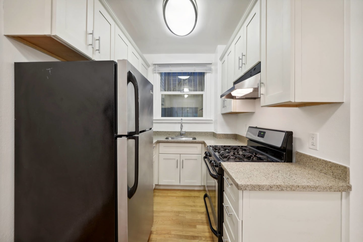 1260 Broadway Image 1