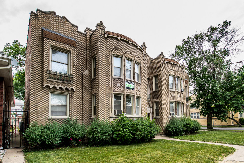 7955 S Calumet Ave Image 1