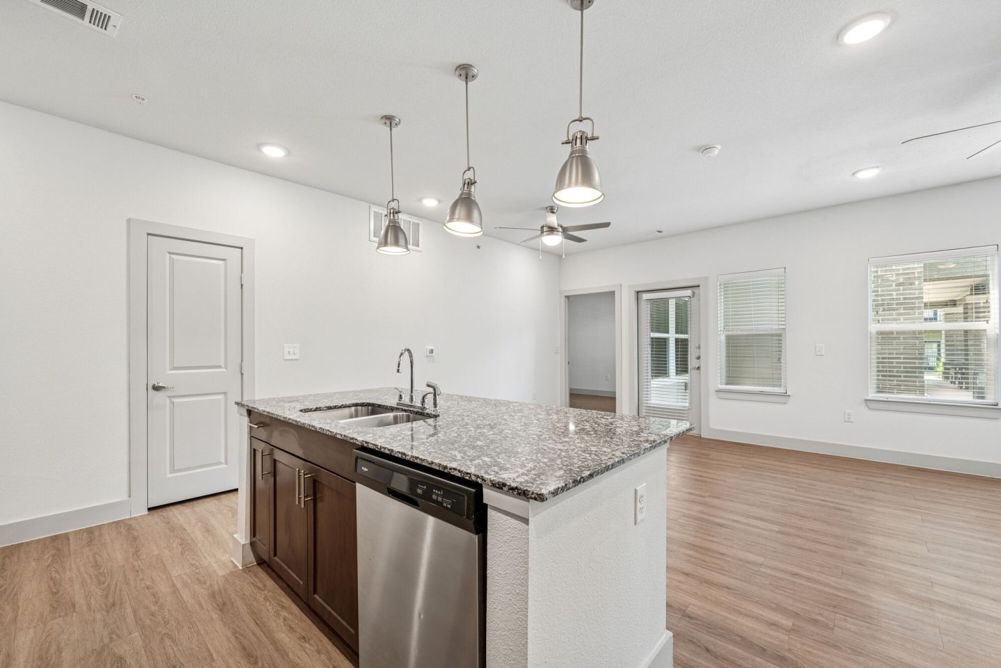 Plum Tree Apartments Image 6