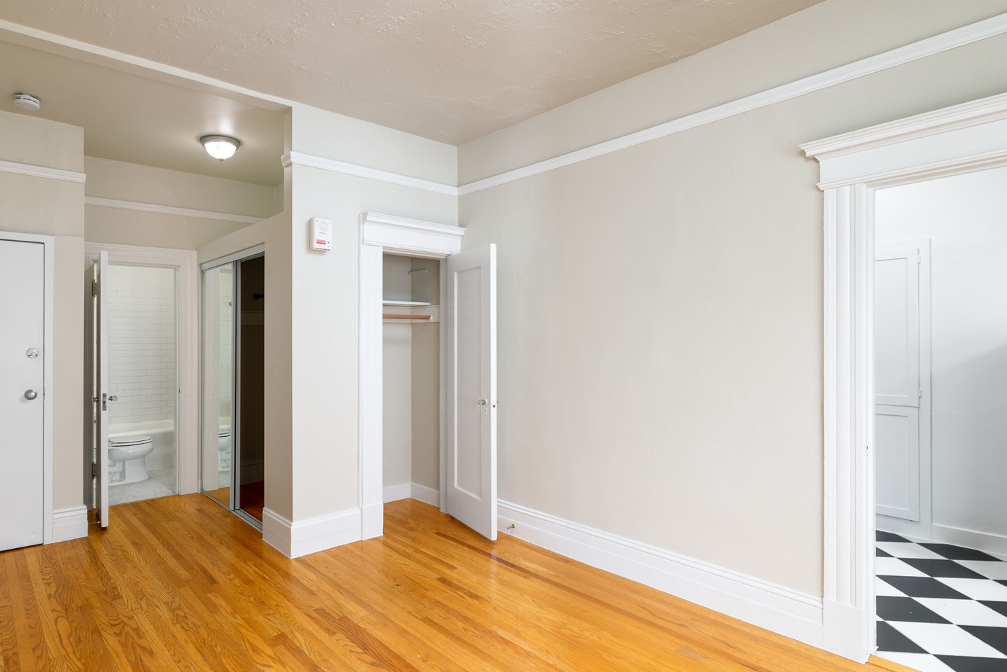 605 Jones Image 6