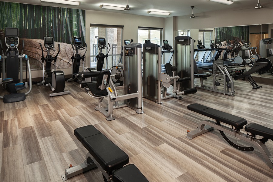 District at Greenbriar Apartments Image 8