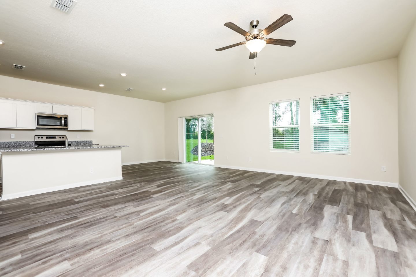 Lincoln Oaks Image 13
