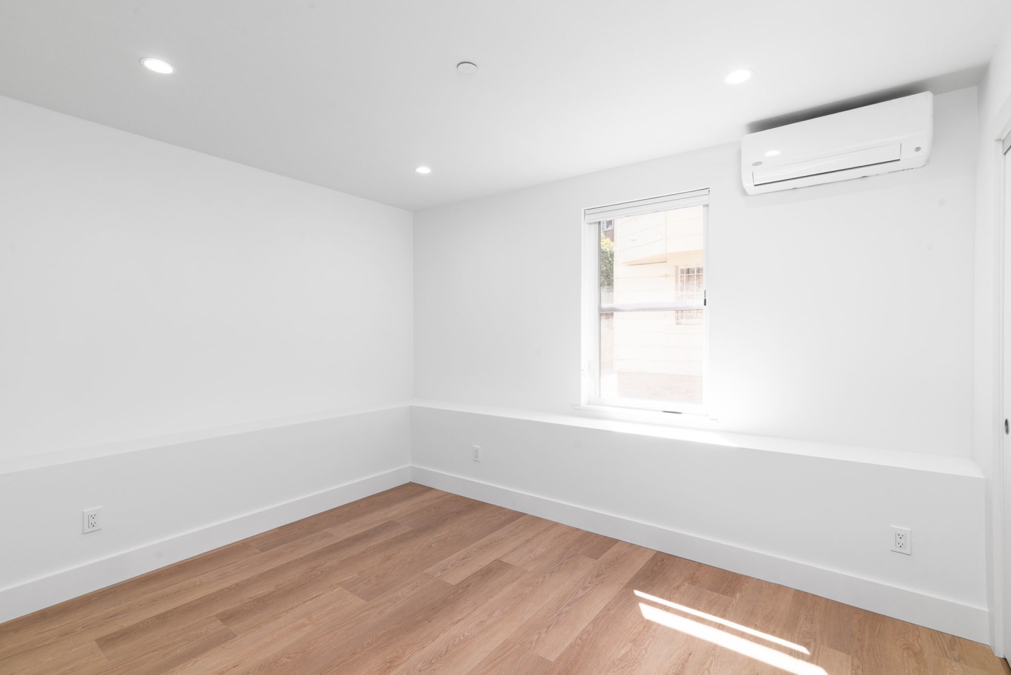 3201 23RD STREET Apartments Image 16