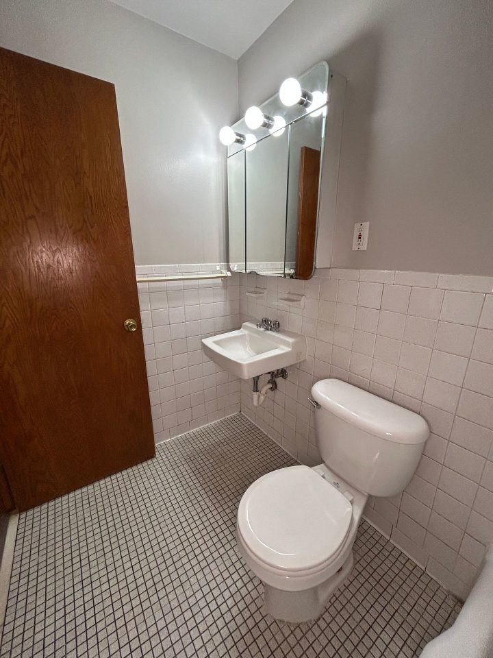 424 W 24th Street Image 7