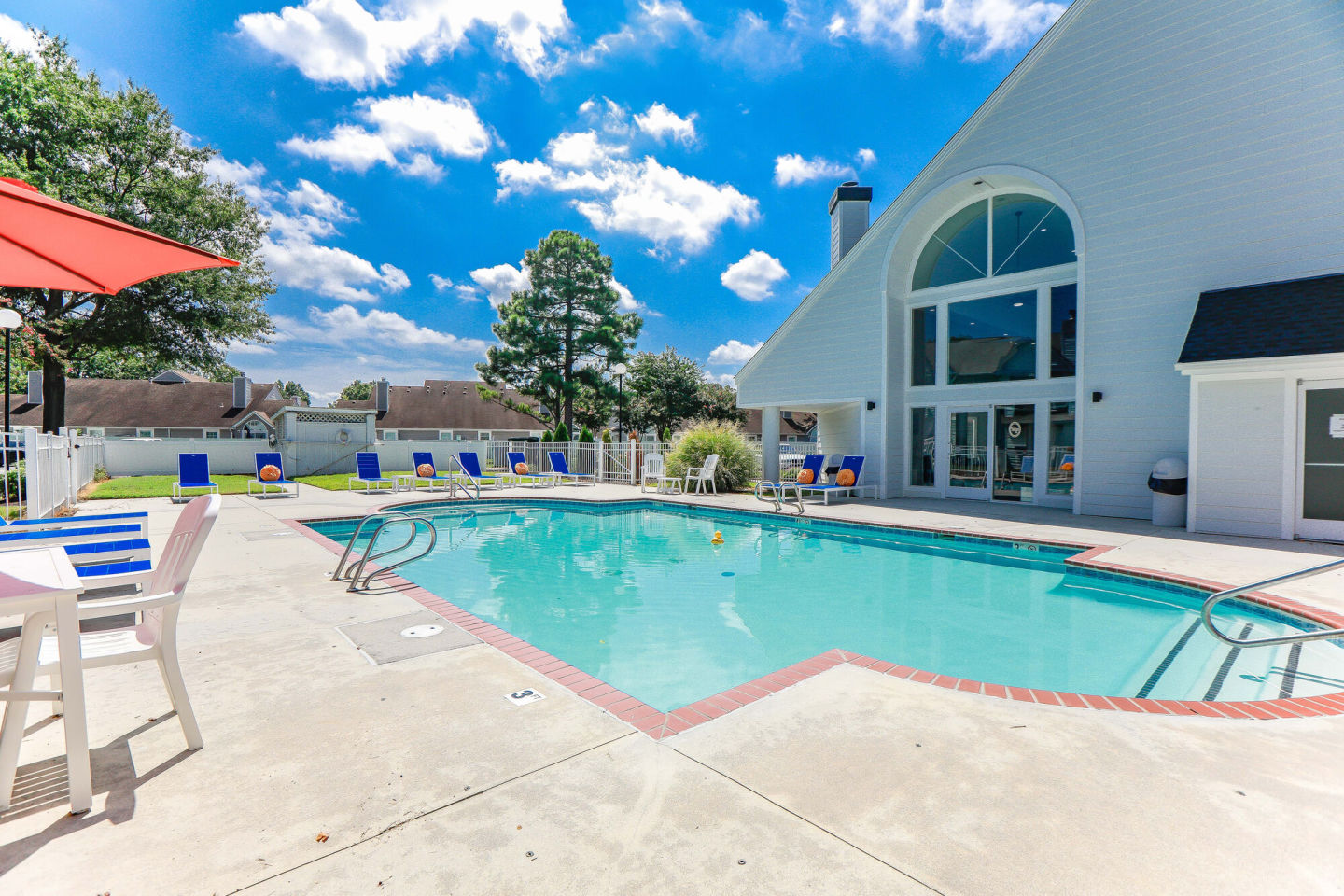 Royal Pointe Image 16