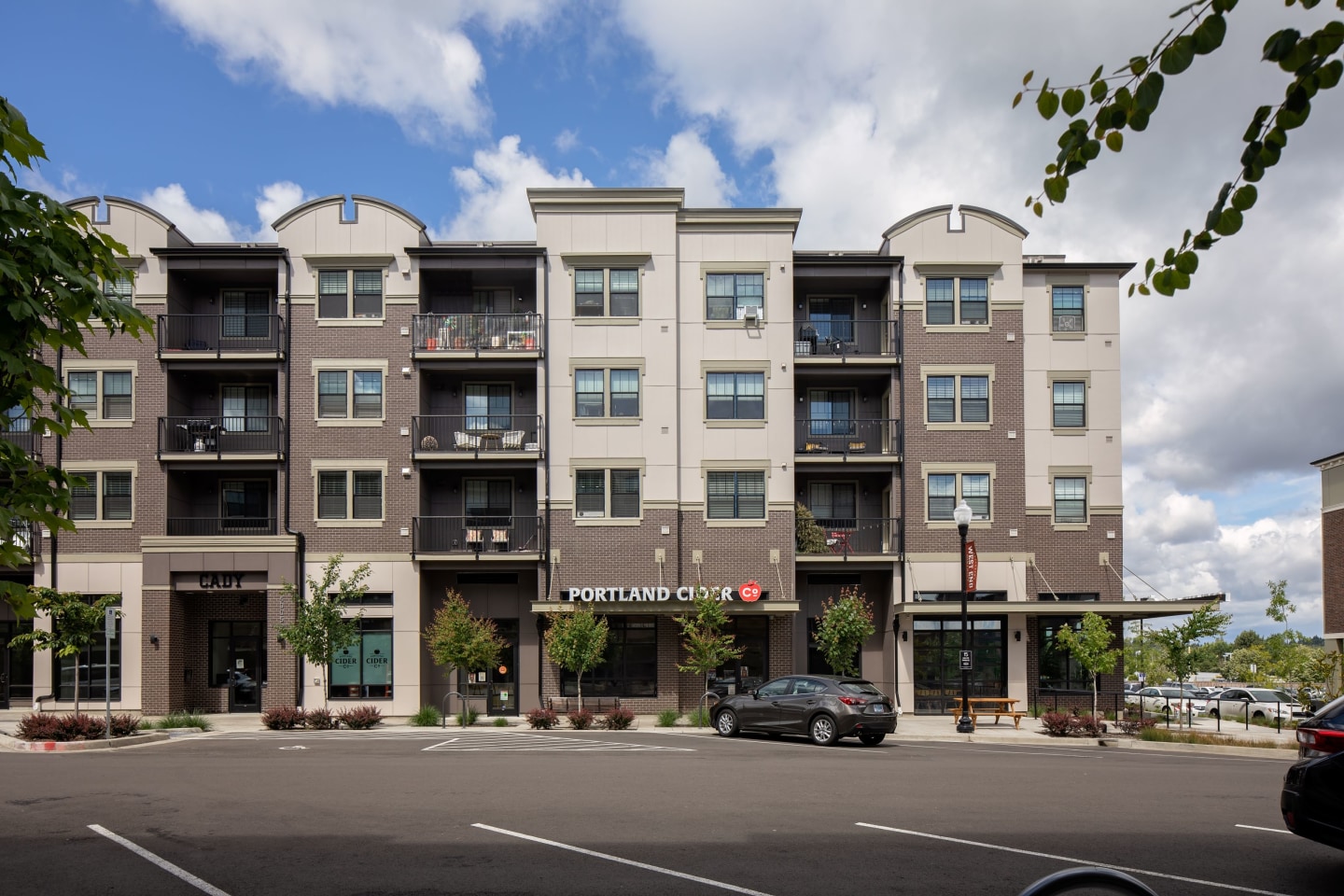 West End District Image 47