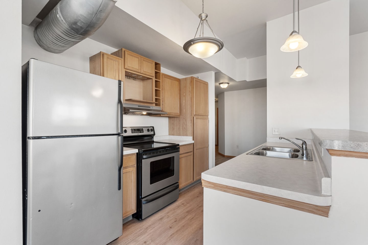 Six Points Apartments Image 4