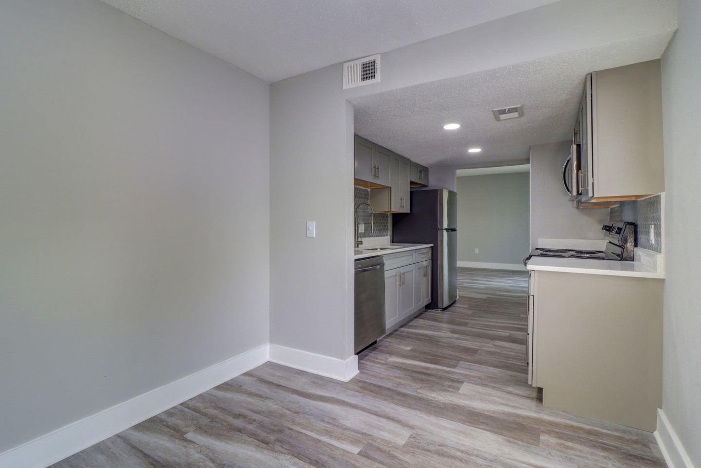The River Pointe Image 61