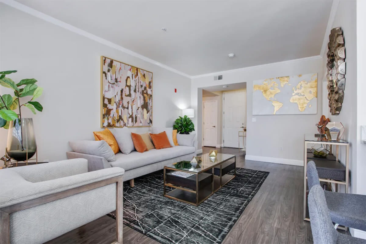 Villagio Luxury Apartments Image 10