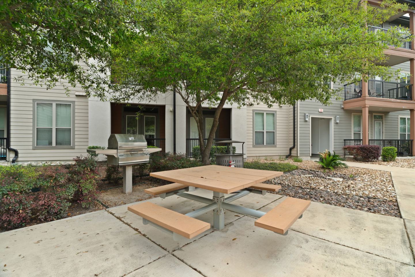 Oaks on Marketplace Image 64