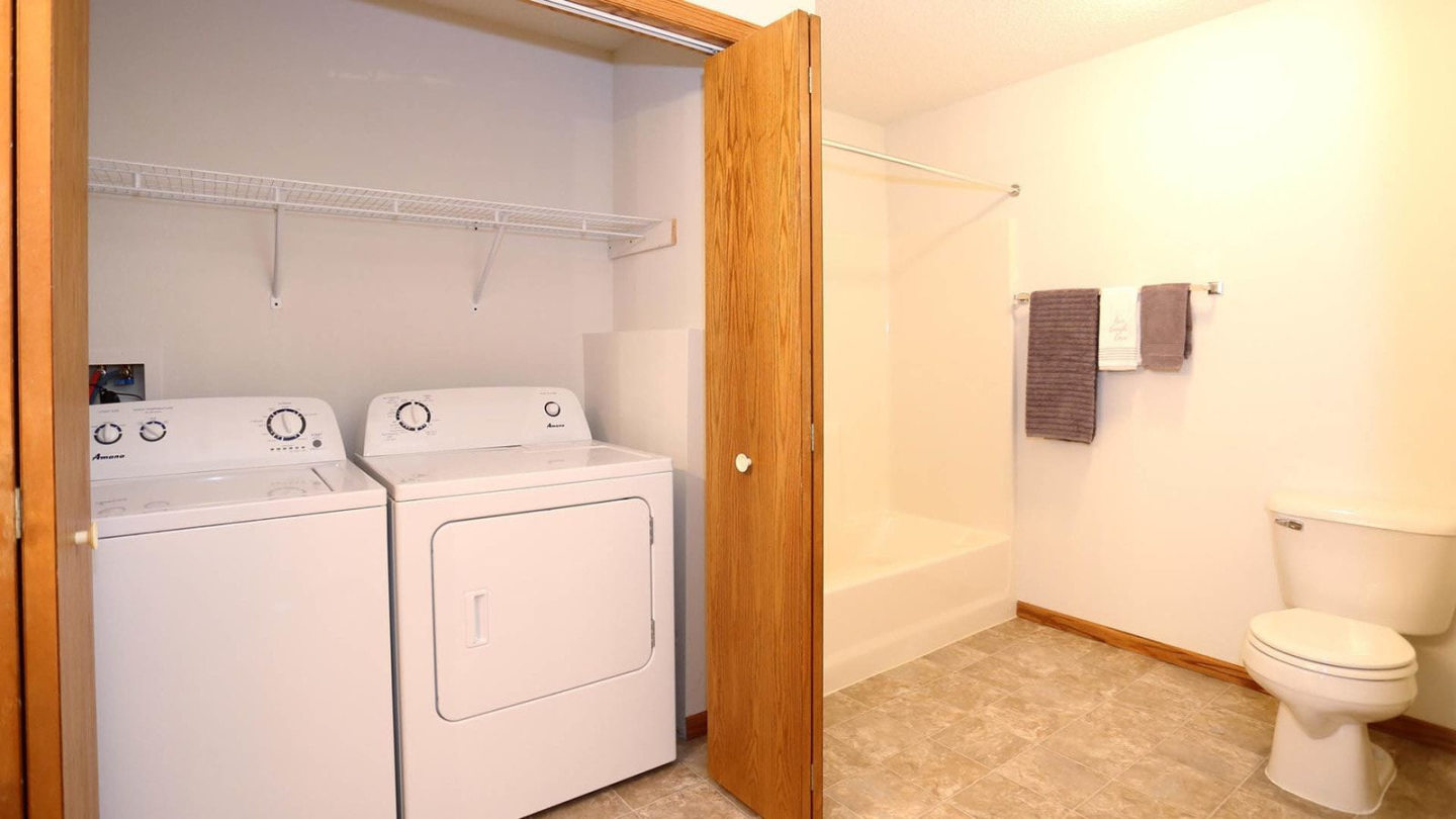 Mill Pond  Apartments Image 21