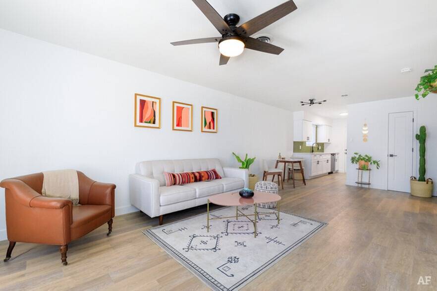 Century Apartments Image 8