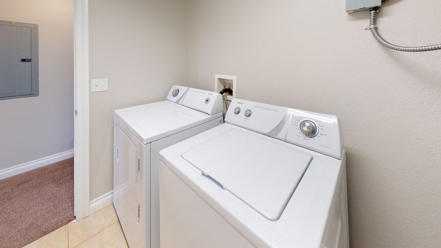 1284 Downing Image 20