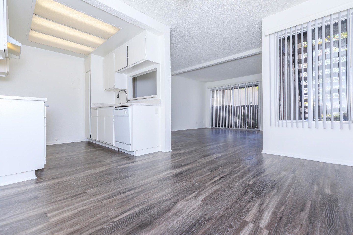 Country Hills Apartment Homes Image 40