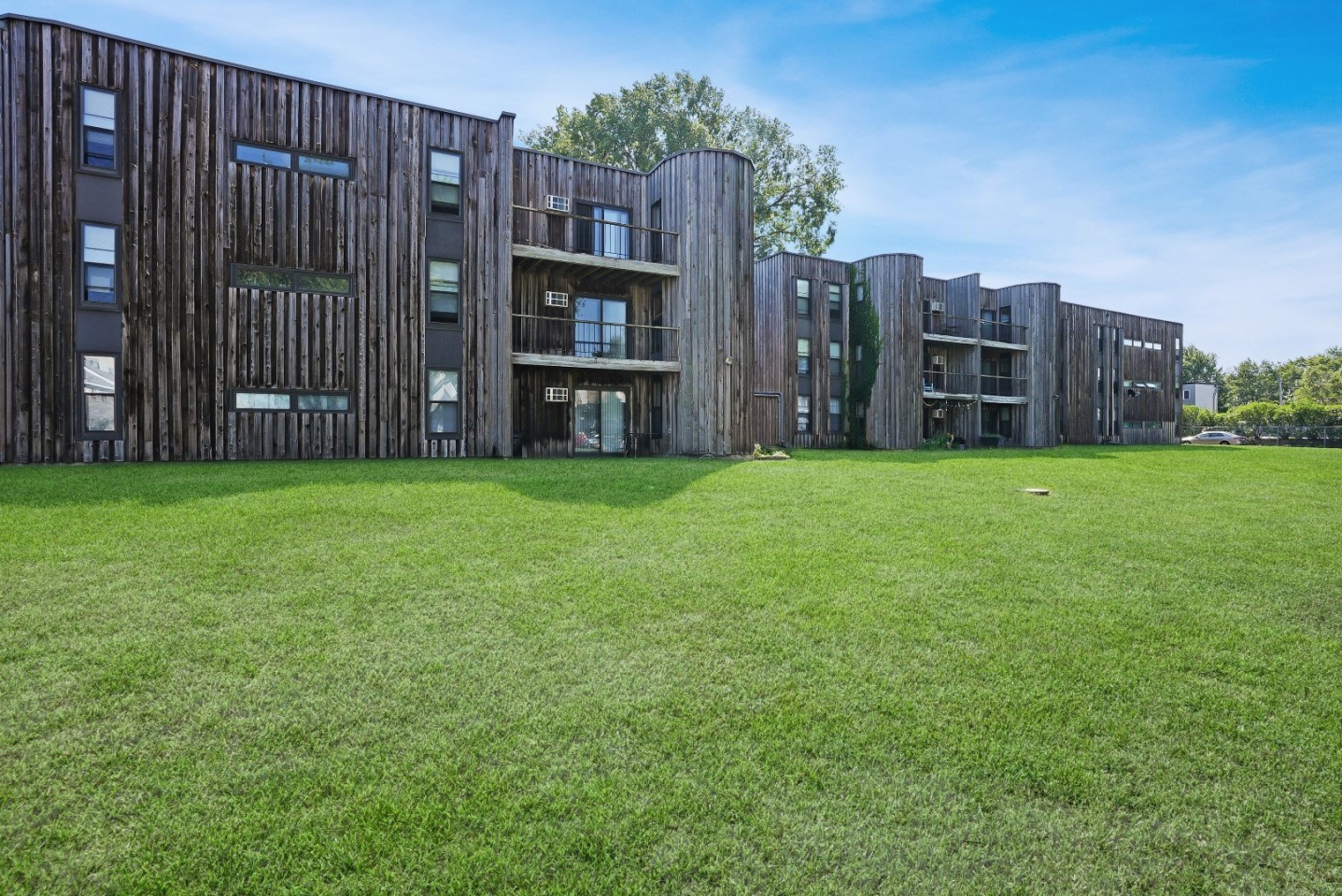 Metropolitan Towers Image 15