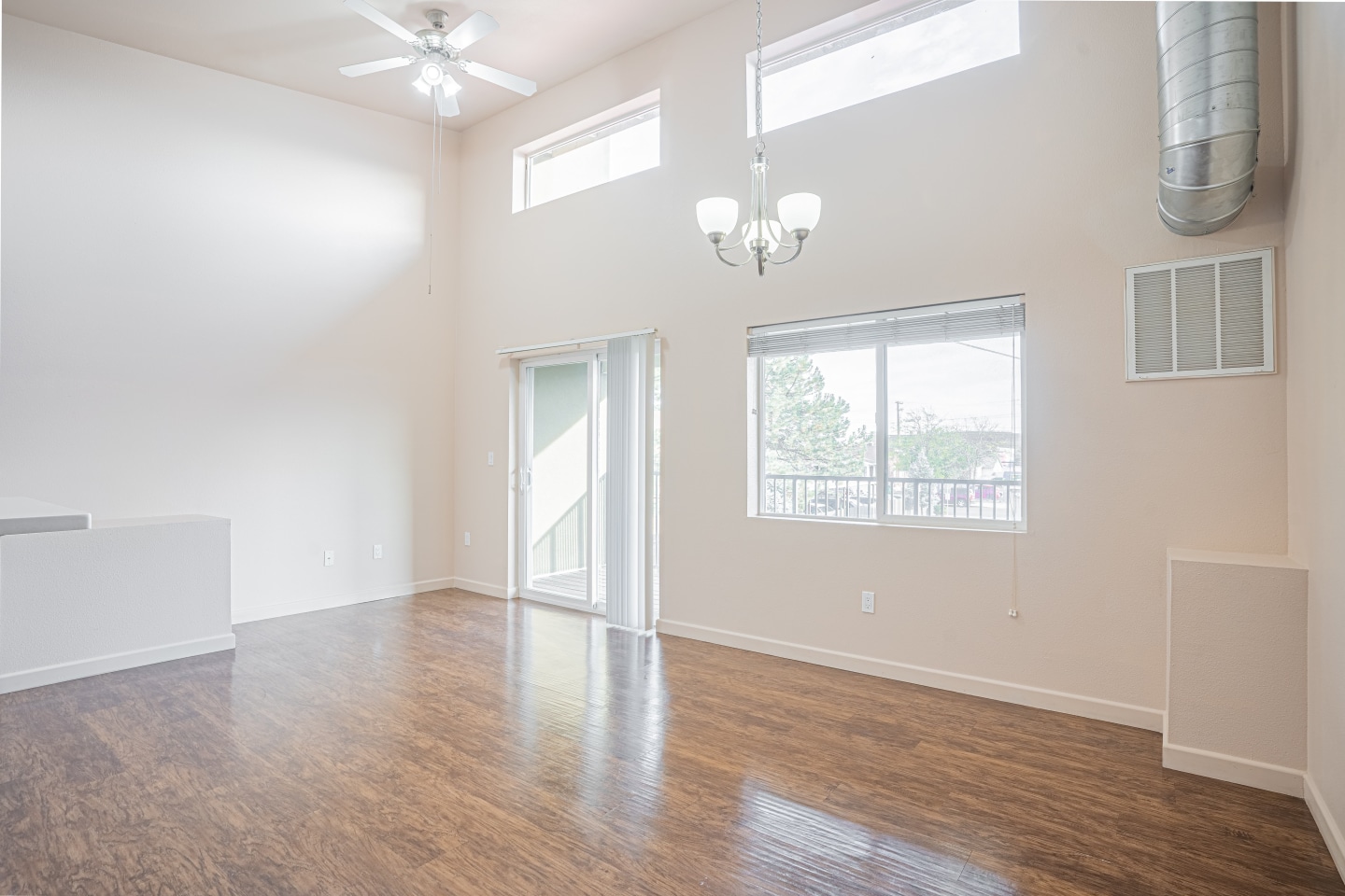 The DeLuxe Apartments Image 11