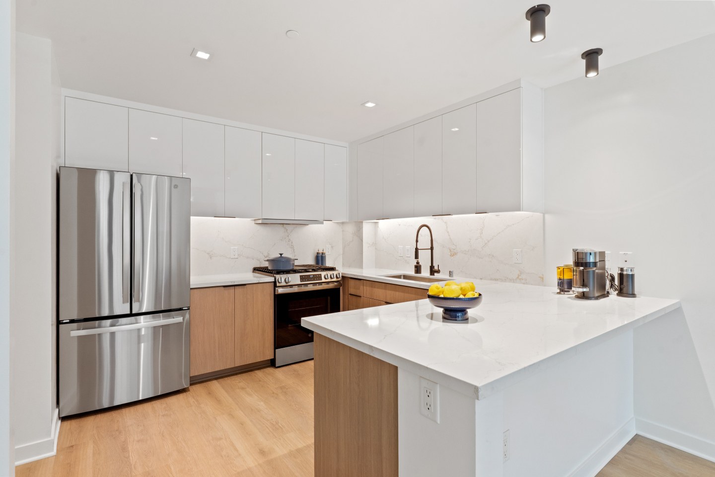 333 Fremont Image 15